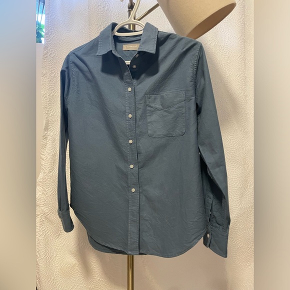 Everlane Relaxed Oxford Shirt in muted blue - Picture 2 of 7